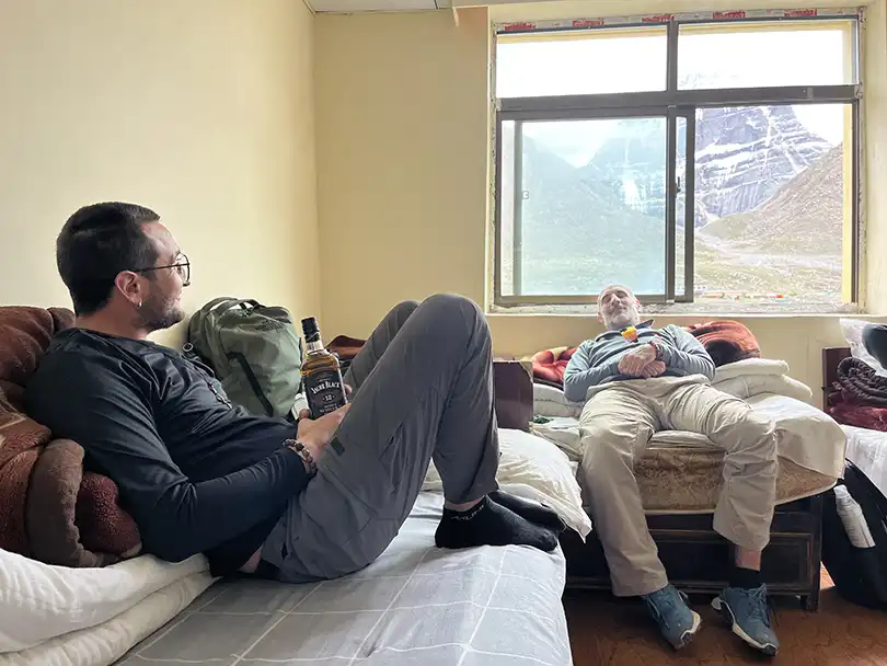  posada del monasterio en kailash